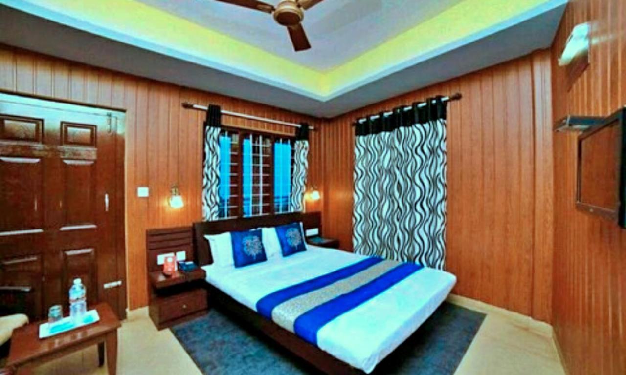 Red Castle Munnar Exterior photo